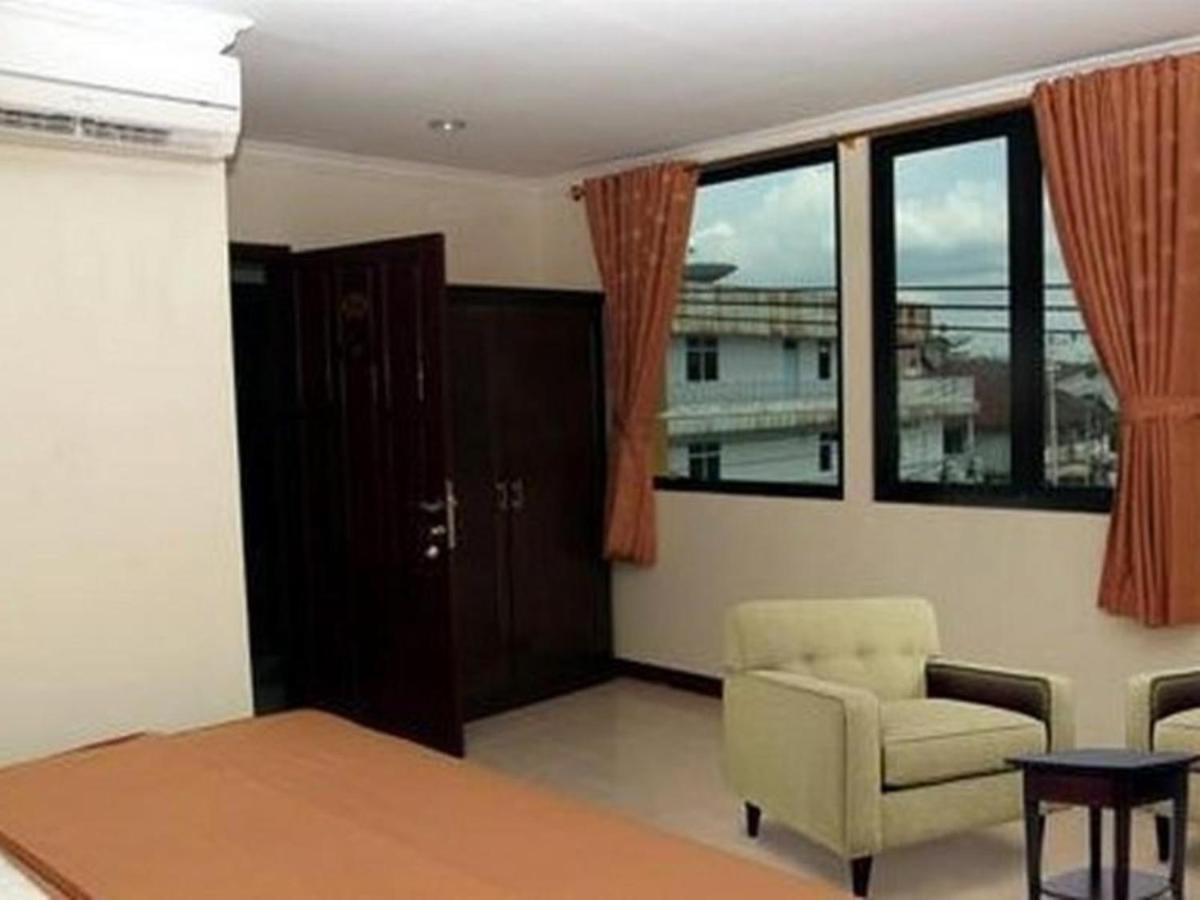 Hotel Aroma Inn Pontianak Eksteriør billede