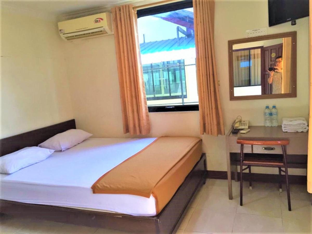 Hotel Aroma Inn Pontianak Eksteriør billede